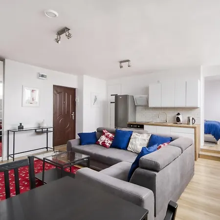 Family Apartment Warschau